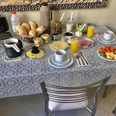 Homestay 3 - Avenida Carlos Gomes ポルト・アレグレ エクステリア 写真
